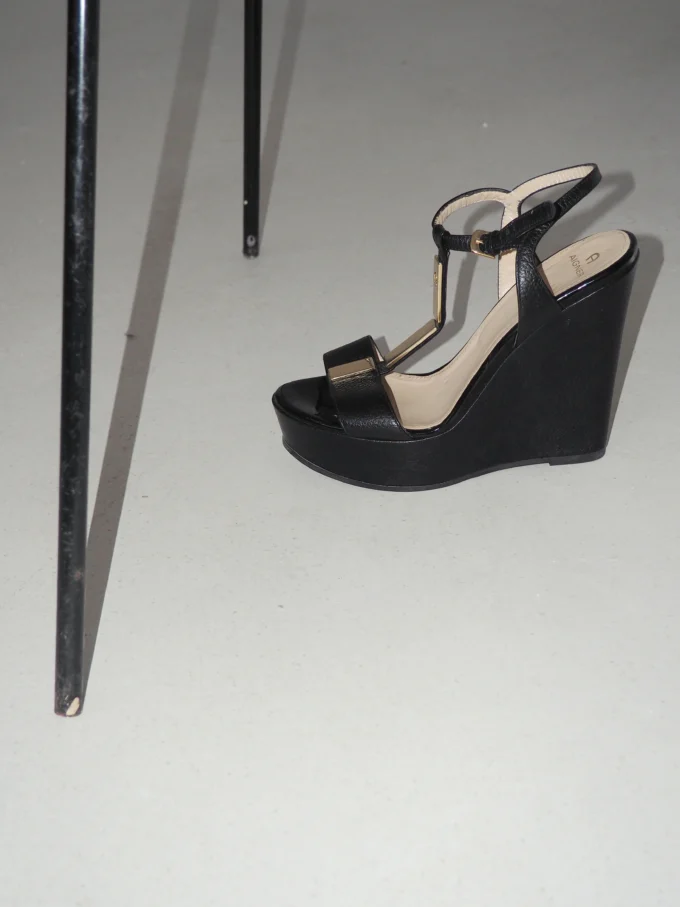 SANDALE AIGNER CU PLATFORMA