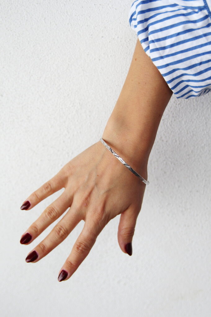 BRATARA VINTAGE ARGINT GRAVATA GEOMETRIC