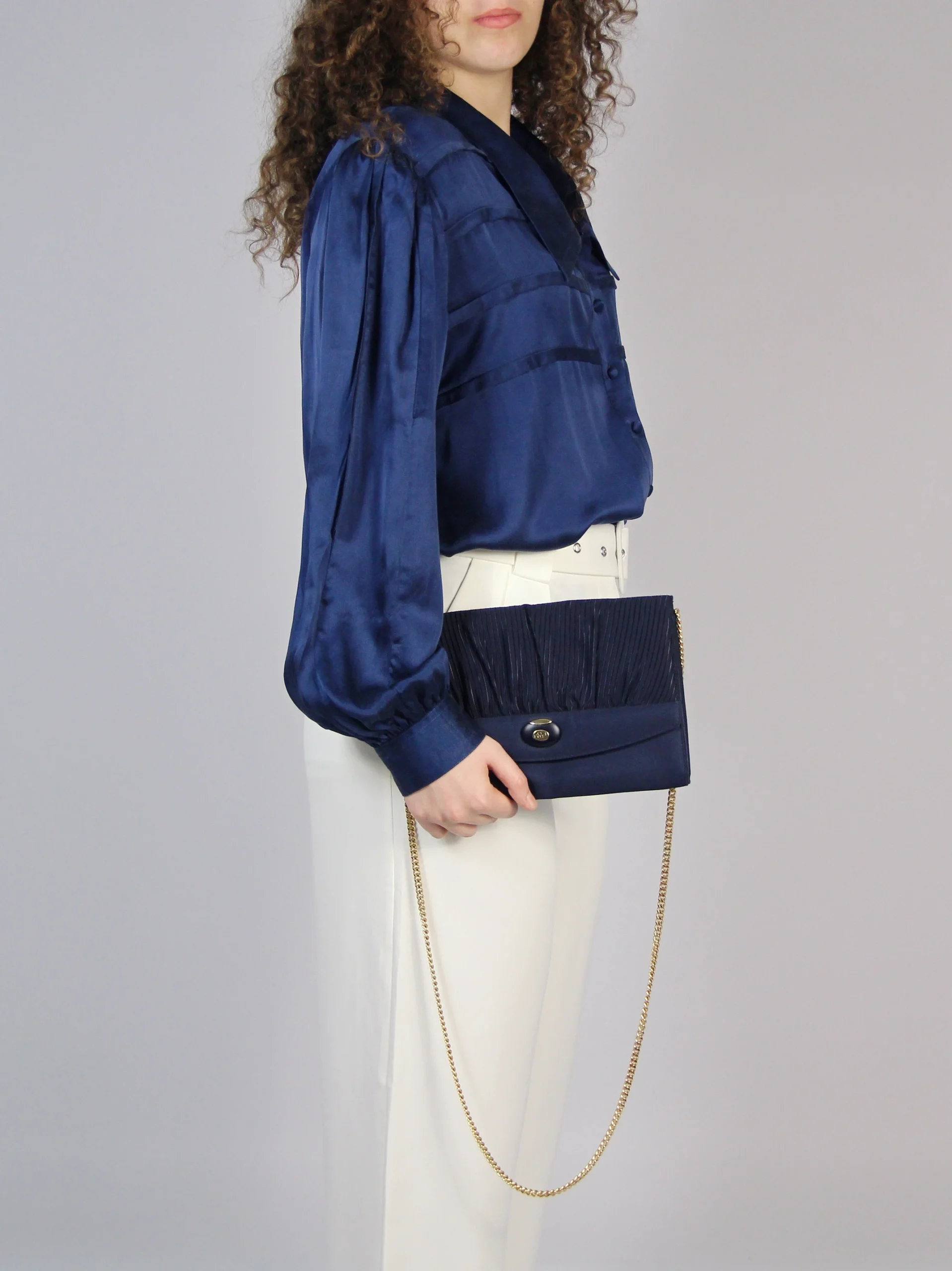 GEANTA PLIC VINTAGE DIN SATIN CU LANT AURIU