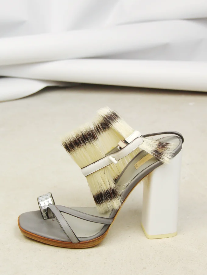 SANDALE REED KRAKOFF CU DETALII DIN BLANA